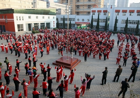 观摩德赢vwin体育官网为小学生“量身定做”的三套“少儿健美操”